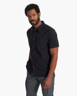 Short Sleeve Manhattan Button Down | Black 10 Short Sleeve Manhattan Button Down | Black -Men's Apparel Shop V1024BLK SP23 M ECOMM TOPS TOP 0514 1X1 97914d67 5ac1 48ac a40c 4601f3488a9f