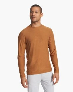 Long Sleeve Strato Tech Tee | Autumn Heather 9 Long Sleeve Strato Tech Tee | Autumn Heather -Men's Apparel Shop V178HAU FA23 M ECOMM TOPS FRONT TOPS 2