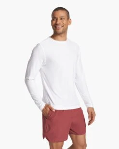 Long Sleeve Strato Tech Tee | White -Men's Apparel Shop V178WHT FA23 M ECOMM TOPS FRONT TOPS 3