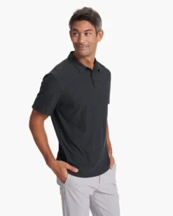 Strato Tech Polo | Charcoal Heather -Men's Apparel Shop V188HCC FA20 M ECOMM DETAIL 0094 1X1 75d0dd0b 35a2 45f5 8da0 83d6084c53fc