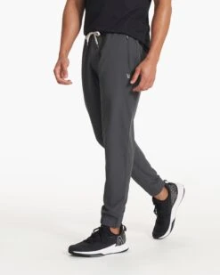 Transit Jogger | Charcoal -Men's Apparel Shop V417CCL SP18 M ECOMM BOTTOM 0663