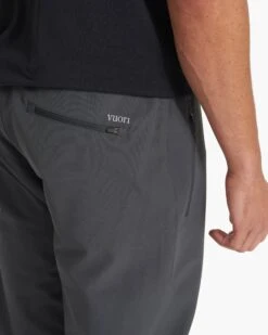 Transit Jogger | Charcoal -Men's Apparel Shop V417CCL SP18 M ECOMM DETAIL 0718