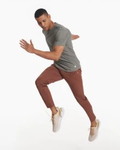 Fleet Pant | Hazelnut -Men's Apparel Shop V429HZN SP23 M ECOMM PANTS FULL 2684 1X1 95b20b6b fa47 4f30 bdb5 232001074b45