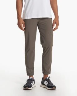 Fleet Jogger | Cocoa -Men's Apparel Shop V444CCO SP23 M ECOMM PANTS BOTTOM 2857 1X1 425e1755 e72f 4270 86a6 e07e532d0c00
